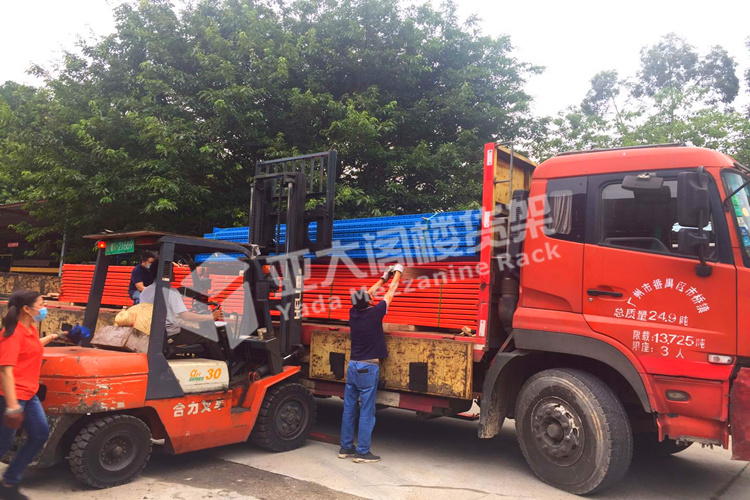 倉儲貨架在安裝前企業需配合貨架廠家的工作